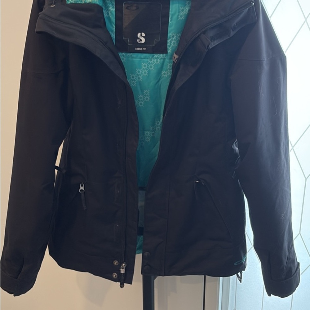Oakley Women's Black Ski Jacket with Teal Lining